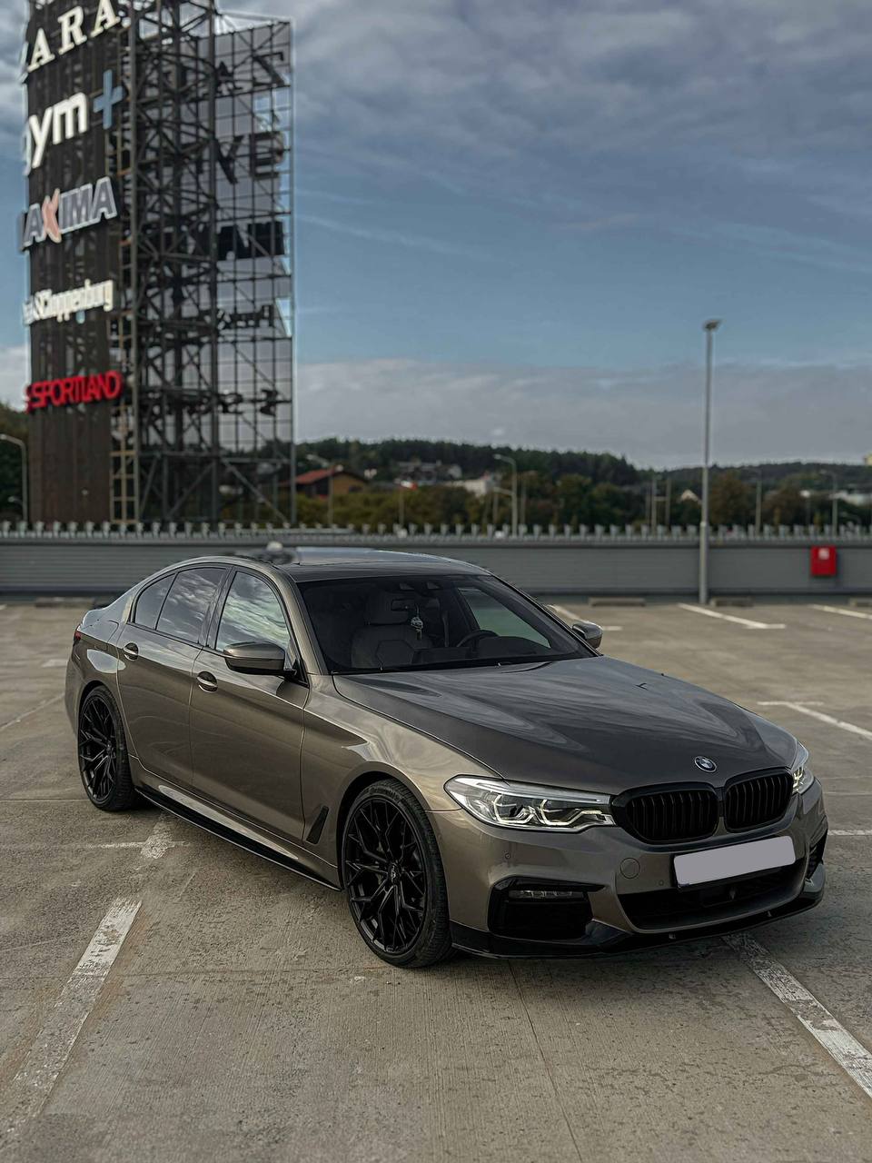 BMW G30